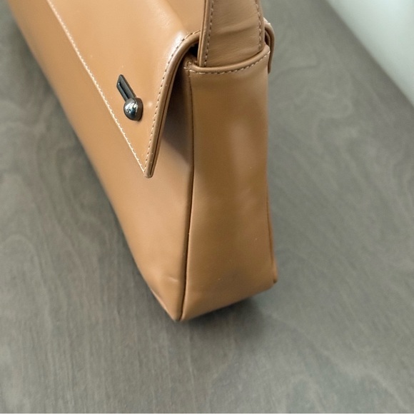 Bruno Magli Shoulder Bag Vintage Butter Yellow - Picture 3 of 9